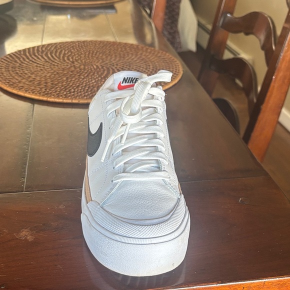Nike White Sneakers with Black Swoosh and Tan Stripe - Picture 4 of 5